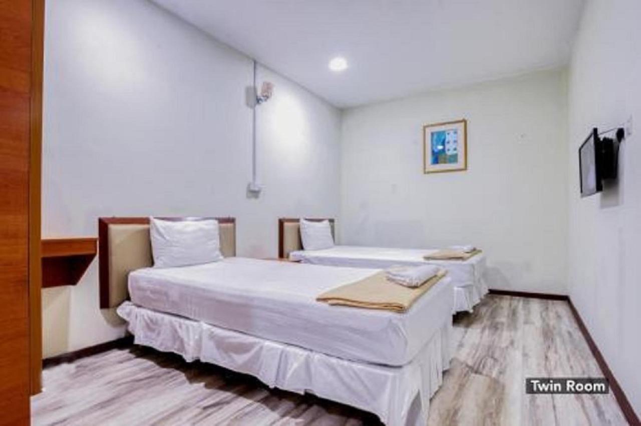Hotel Sri Malim Tanjong Malim Kültér fotó