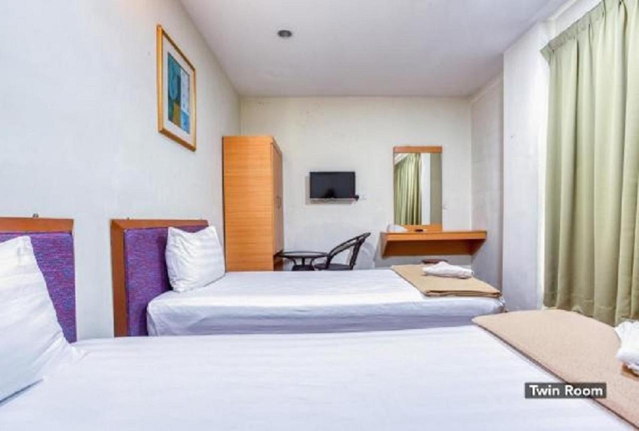 Hotel Sri Malim Tanjong Malim Kültér fotó